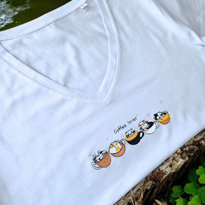Coffee lover, cute cats - short sleeve t-shirt