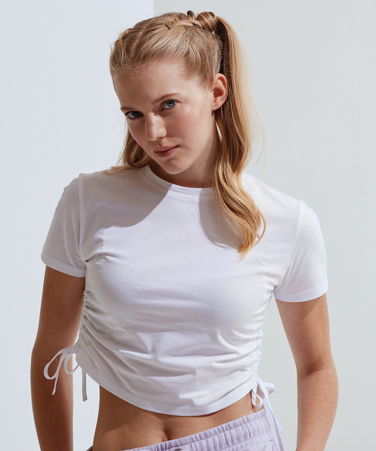 Necklace embroidered crop top with rhinestones