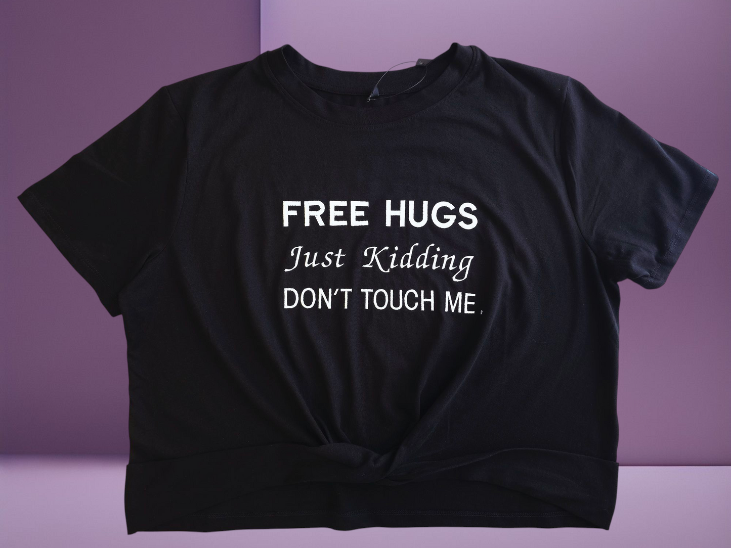 Free hugs - women's short sleeve twist crop top