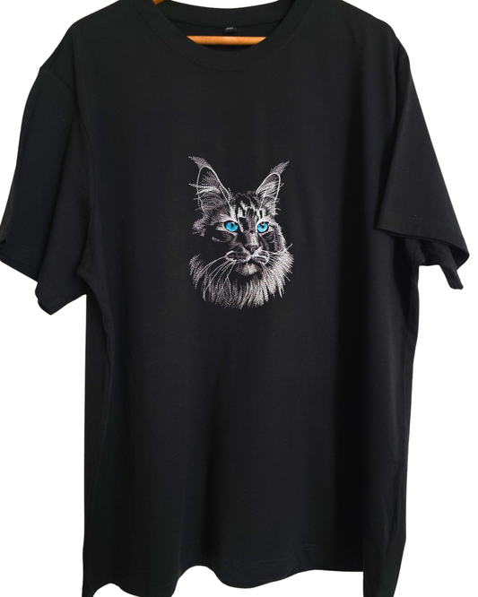Maine Coon Cat embroidered t-shirt